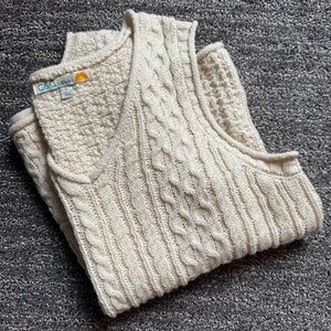 C&C California Cream V-Neck Cable Knot Sweater Vest Sz S Coastal Grandma